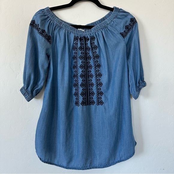 beachlunchlounge Tops - Beachlunchlounge Boho Chambray Embroidered Peasant Style Top Size Small